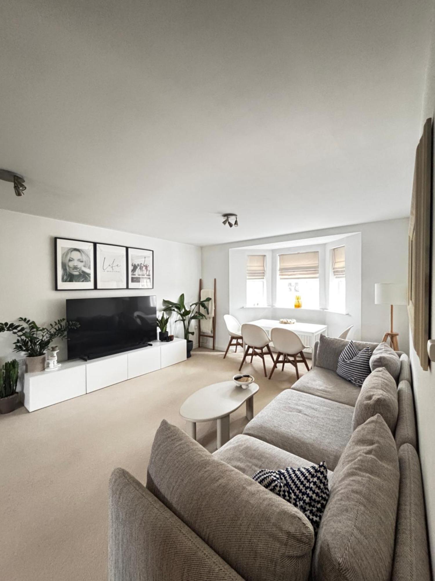 Delux Room With Private Parking, Sleeps 2, Perfect For Cotswold Getaway, Easy A419 Access Blunsdon Exterior photo